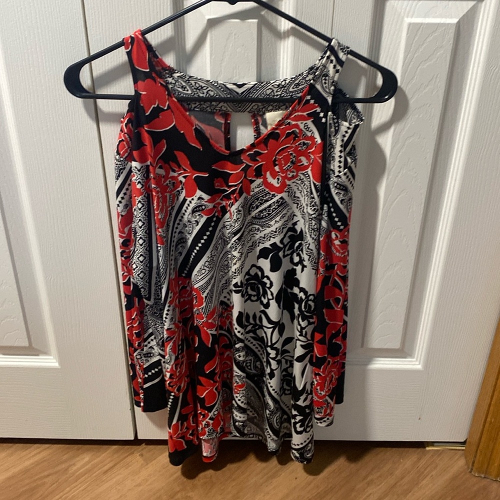 Chico's Black, White & Red Cold Shoulder 3/4 Sleeve Blouse Size 1